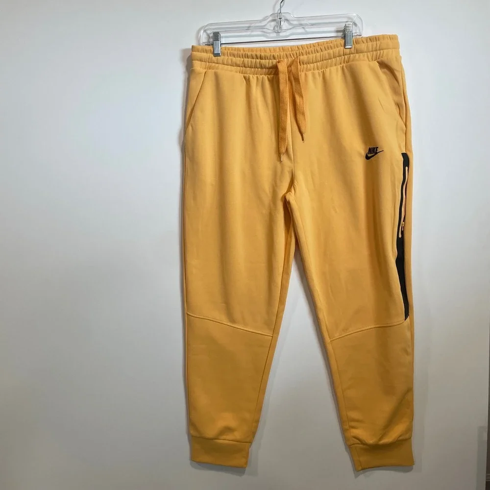 Nike tech fleece